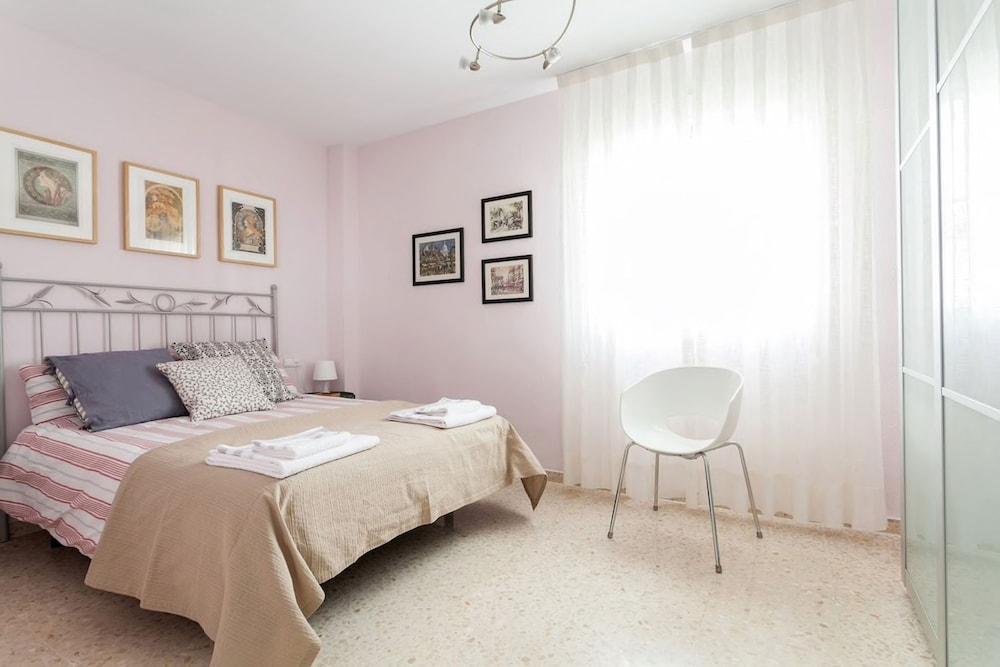 Hotel Apartamento Jardin De Santa Paula Sevilla